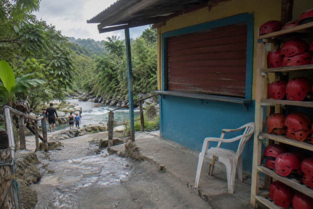 Ticket window and gear station at the Damajagua visitor centre